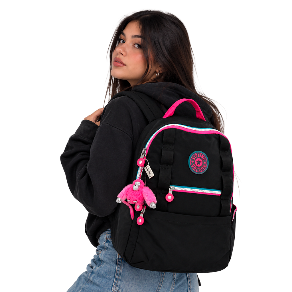 negro rosa modelo.webp